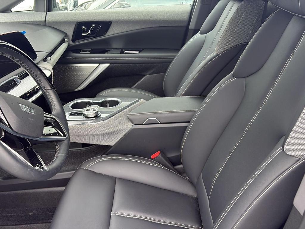 used 2025 Cadillac OPTIQ car, priced at $39,980