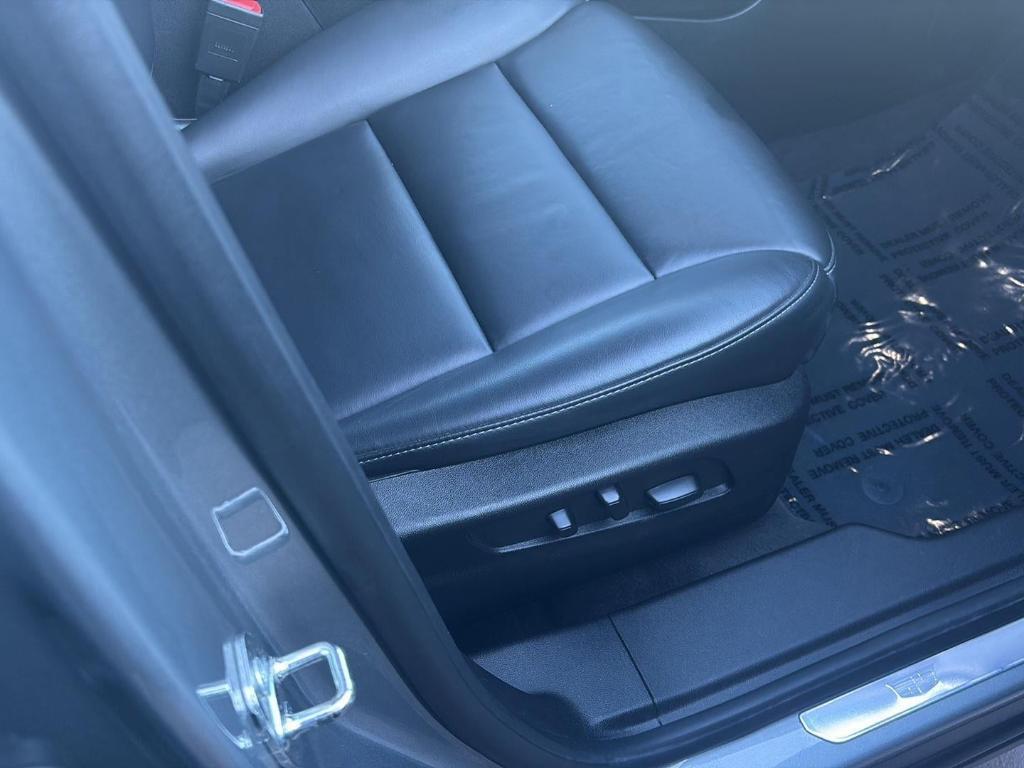 used 2023 Cadillac XT4 car, priced at $21,320