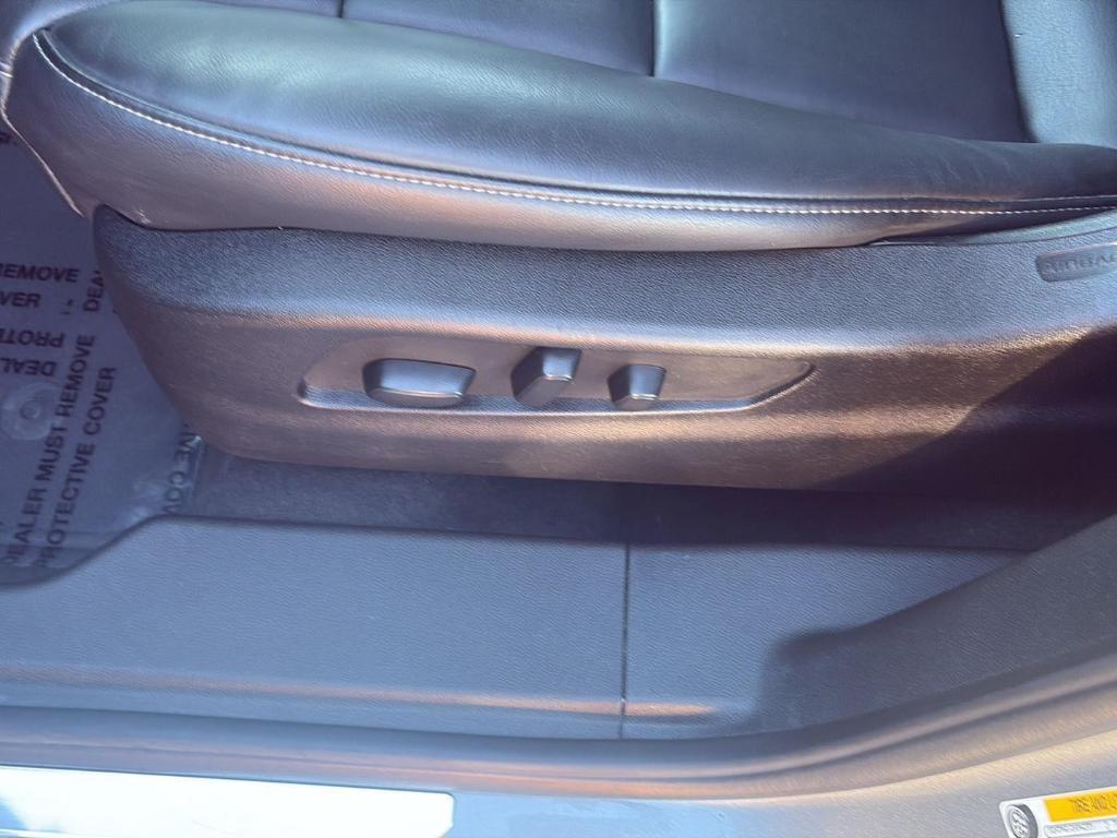 used 2023 Cadillac XT4 car, priced at $21,320