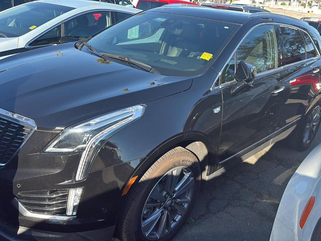used 2025 Cadillac XT5 car, priced at $38,600