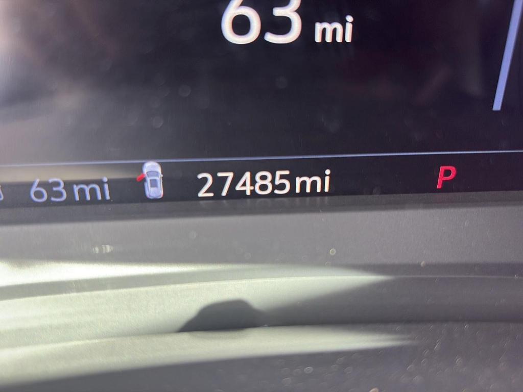 used 2025 Cadillac XT5 car, priced at $38,600