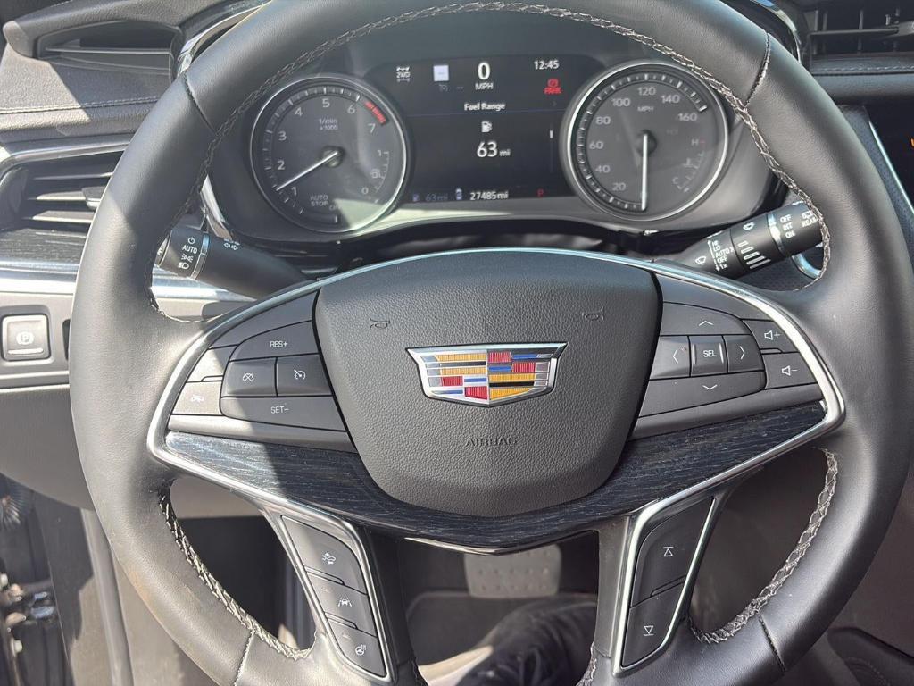 used 2025 Cadillac XT5 car, priced at $38,600