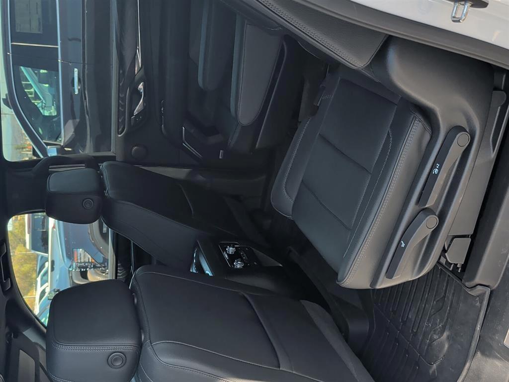 used 2023 GMC Yukon XL car, priced at $69,920