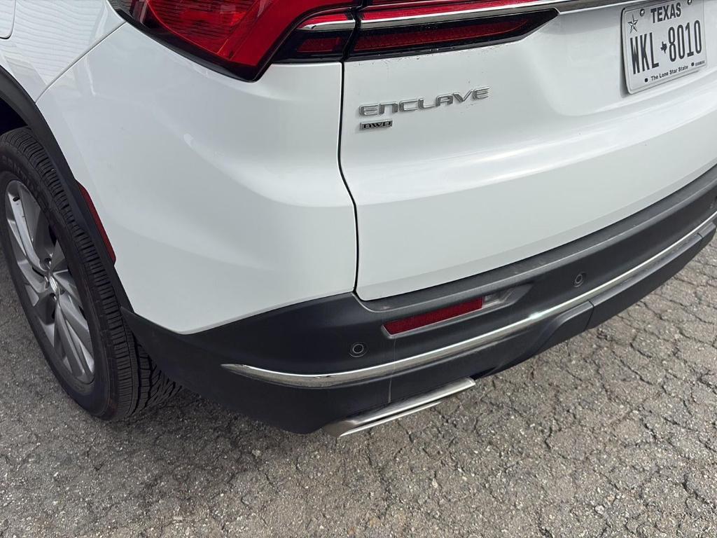 used 2025 Buick Enclave car, priced at $35,980