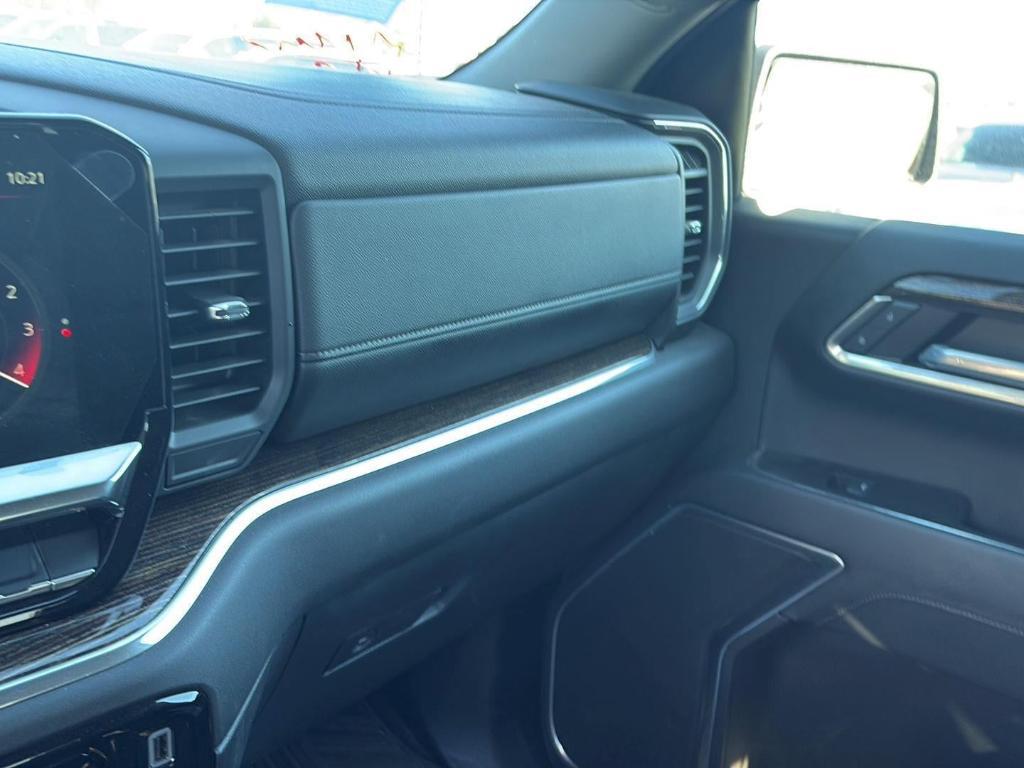 used 2025 GMC Sierra 1500 car, priced at $42,980