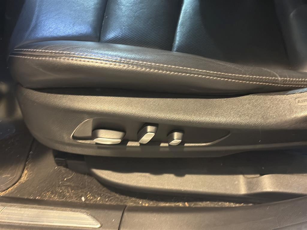 used 2021 Cadillac XT5 car, priced at $21,980