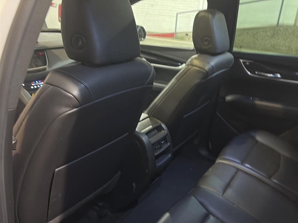 used 2021 Cadillac XT5 car, priced at $21,980