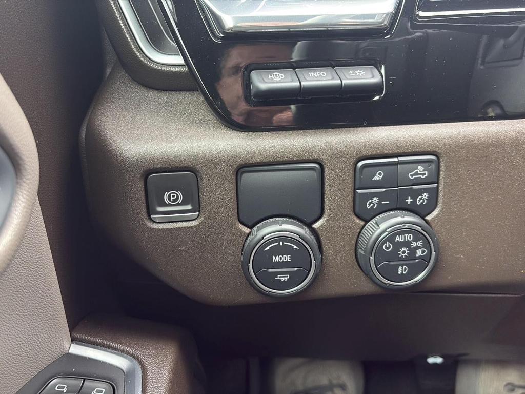 used 2022 Chevrolet Silverado 1500 car, priced at $42,980