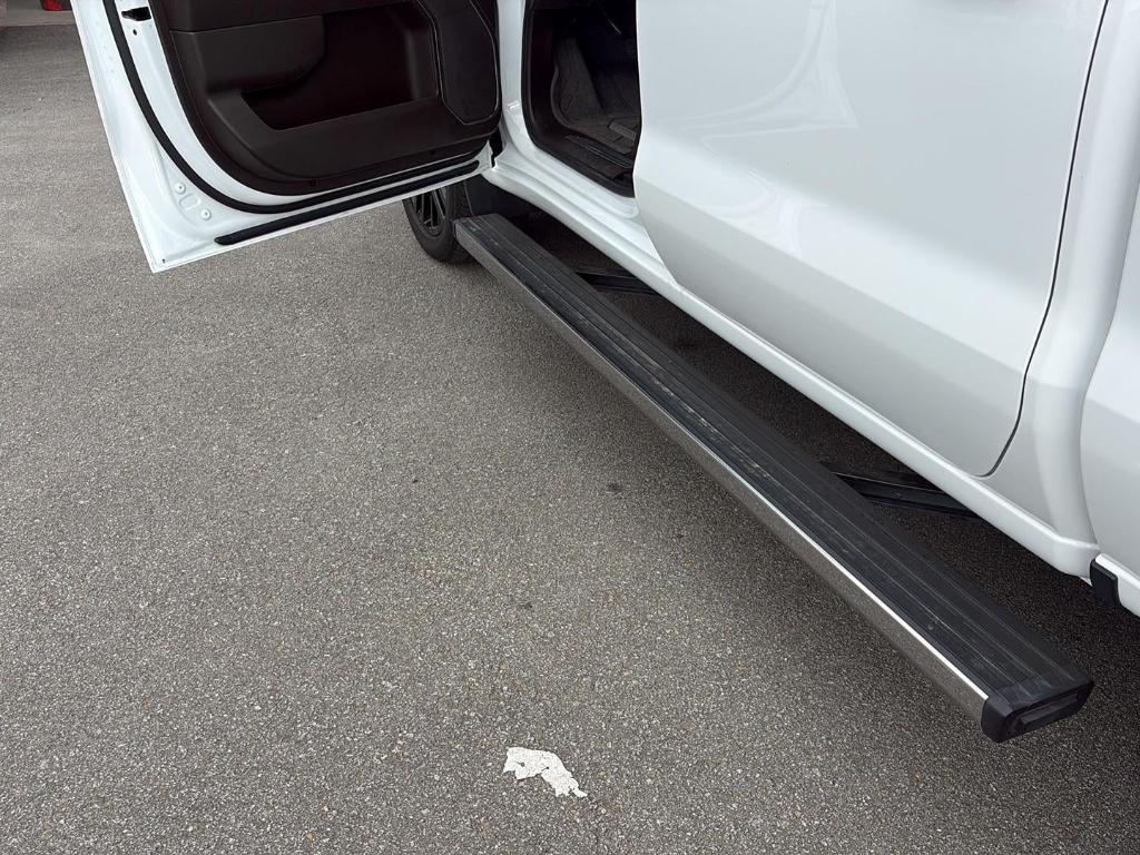 used 2022 Chevrolet Silverado 1500 car, priced at $42,980