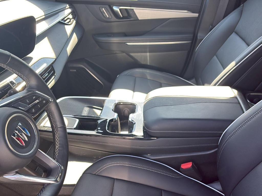 used 2025 Buick Enclave car, priced at $33,980