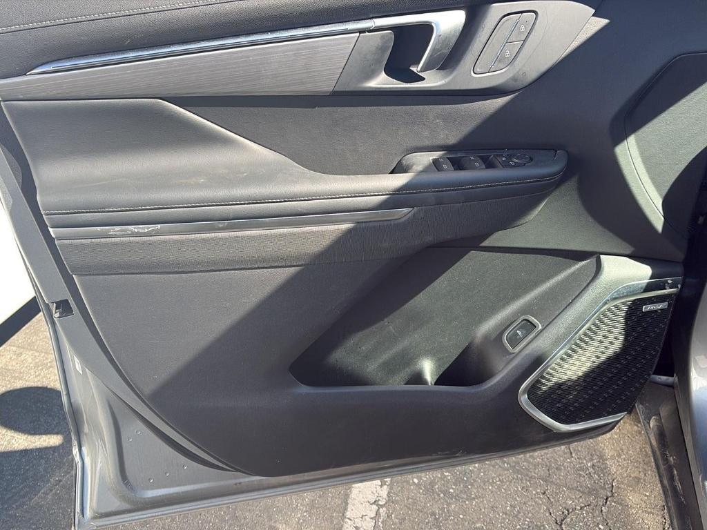 used 2025 Buick Enclave car, priced at $33,980