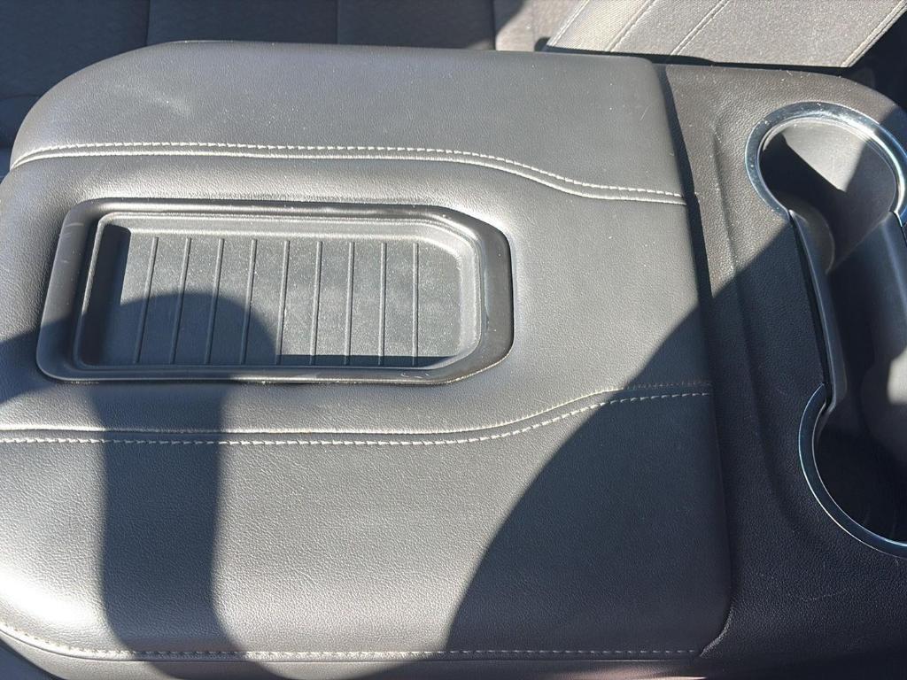 used 2023 GMC Yukon XL car, priced at $45,065