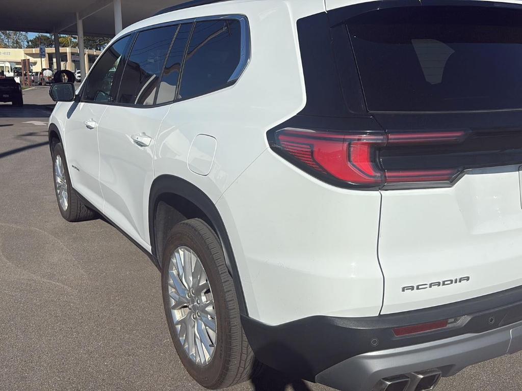 used 2024 GMC Acadia car, priced at $31,780