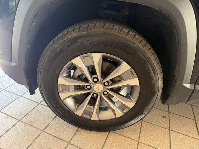 used 2025 Chevrolet Equinox car, priced at $25,143