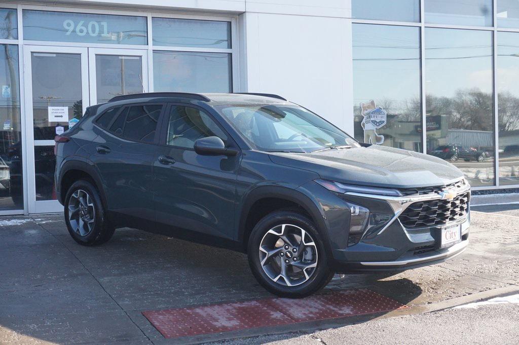 used 2025 Chevrolet Trax car, priced at $20,990