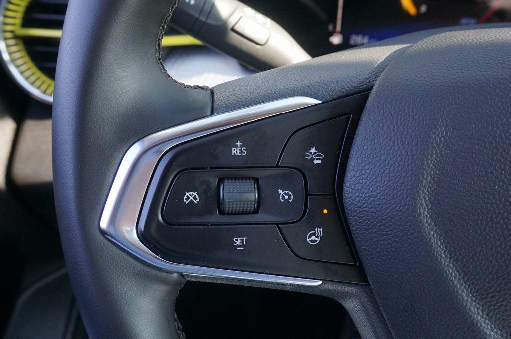 used 2025 Chevrolet Trax car, priced at $20,990