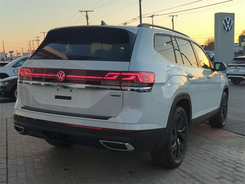 new 2026 Volkswagen Atlas car, priced at $44,427