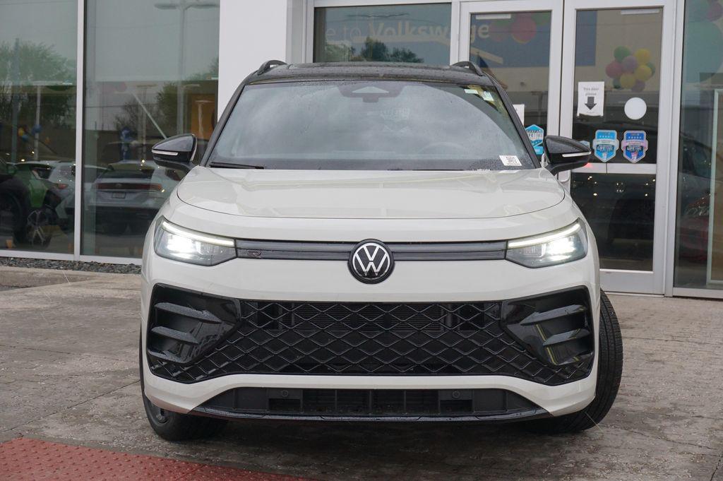 used 2025 Volkswagen Tiguan car, priced at $33,690