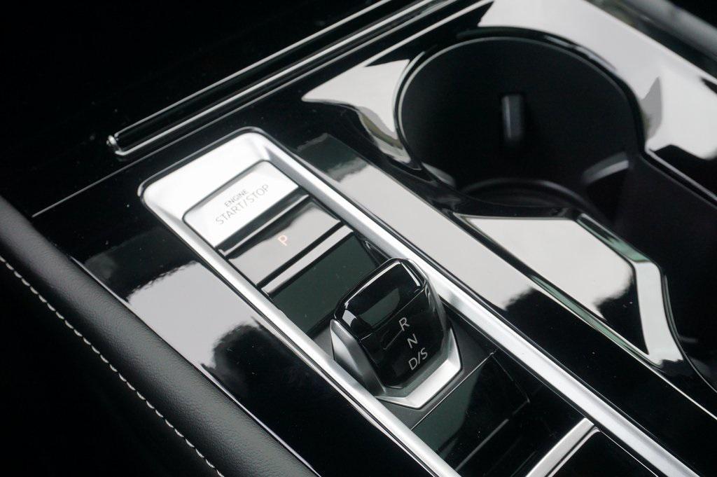 new 2026 Volkswagen Atlas Cross Sport car, priced at $44,406