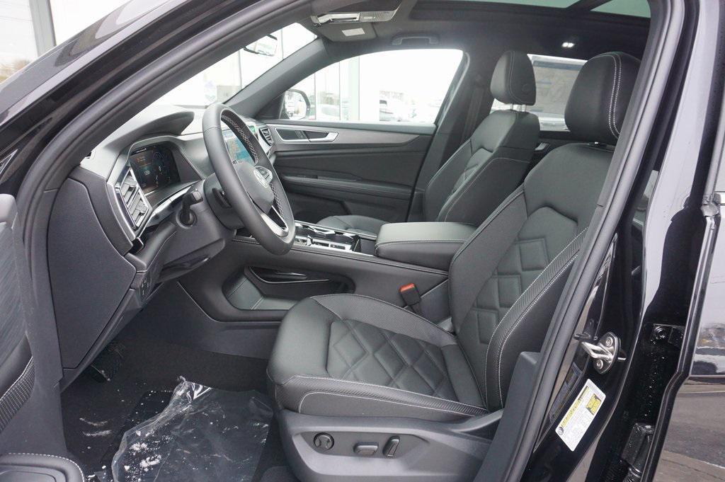 new 2026 Volkswagen Atlas Cross Sport car, priced at $44,406