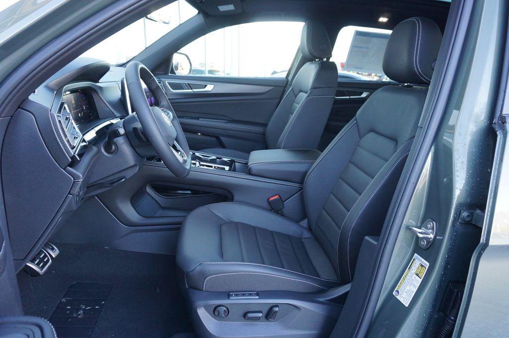 new 2026 Volkswagen Atlas Cross Sport car, priced at $47,800