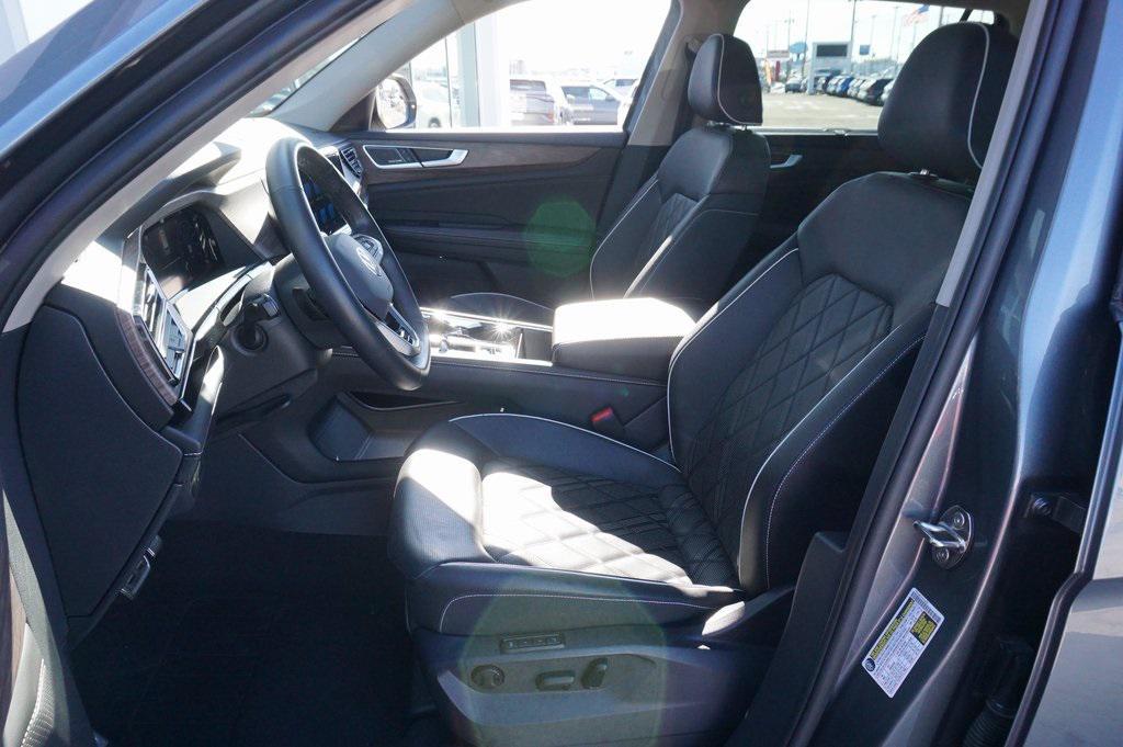 used 2025 Volkswagen Atlas car, priced at $42,490