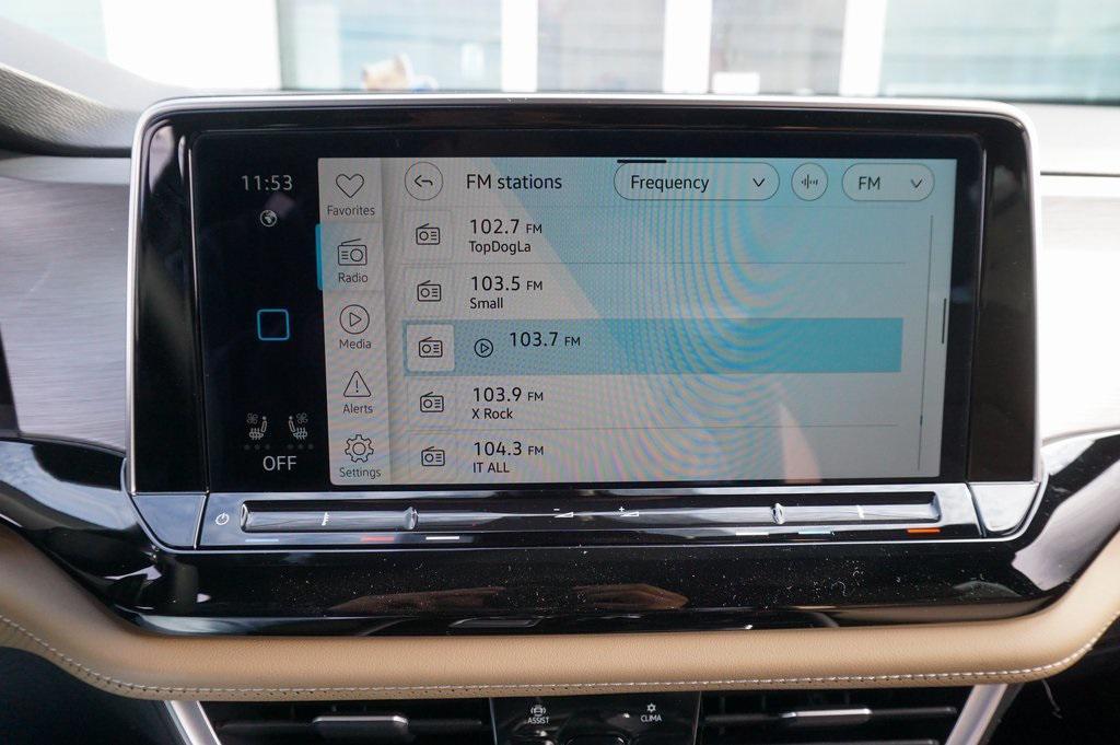 new 2026 Volkswagen Atlas Cross Sport car, priced at $43,374