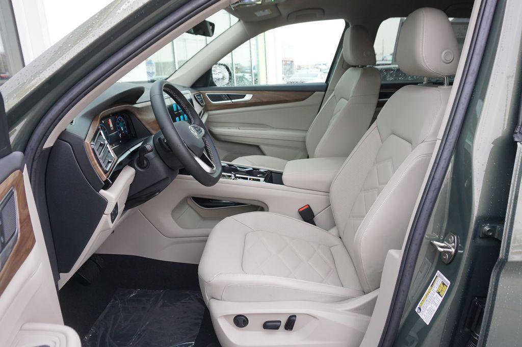 new 2026 Volkswagen Atlas car, priced at $44,990