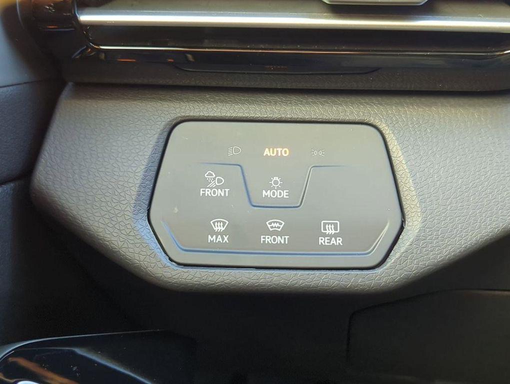 new 2025 Volkswagen ID.4 car, priced at $46,942