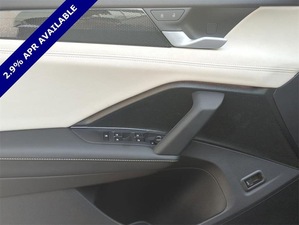 new 2025 Volkswagen Tiguan car, priced at $33,857