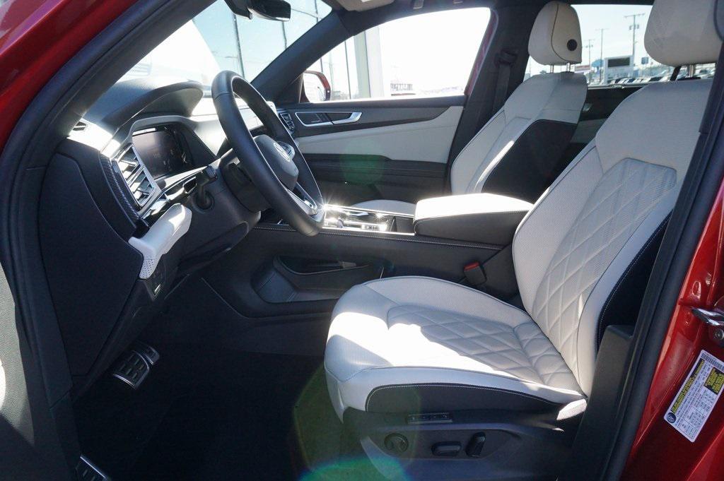 used 2025 Volkswagen Atlas Cross Sport car, priced at $40,990