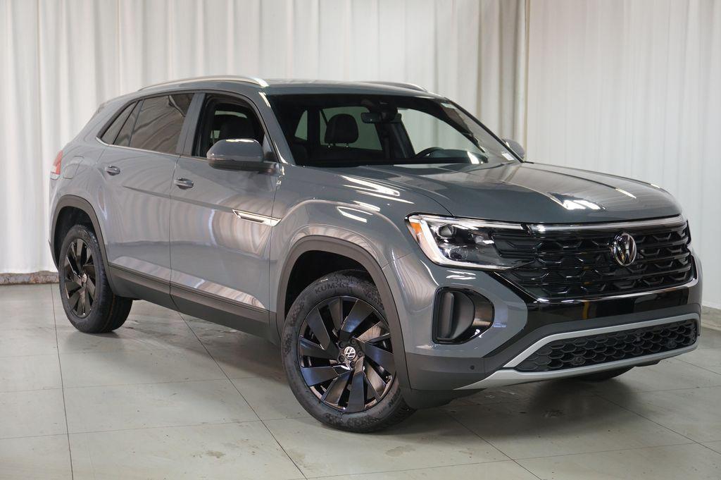 new 2026 Volkswagen Atlas Cross Sport car, priced at $43,843