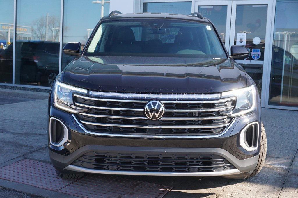 used 2025 Volkswagen Atlas car, priced at $31,990