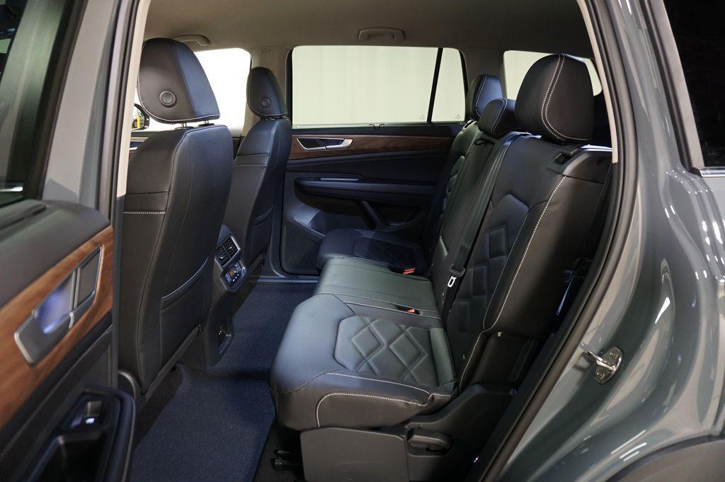 new 2026 Volkswagen Atlas car, priced at $43,927
