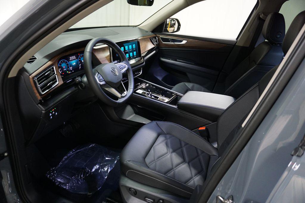 new 2026 Volkswagen Atlas car, priced at $43,927