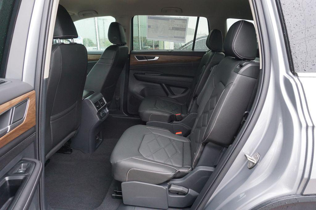new 2026 Volkswagen Atlas car, priced at $44,088