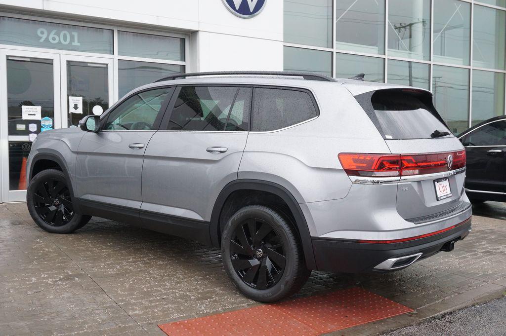 new 2026 Volkswagen Atlas car, priced at $44,088