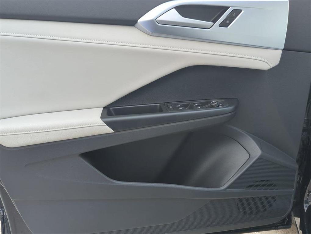 new 2025 Volkswagen Taos car, priced at $27,463