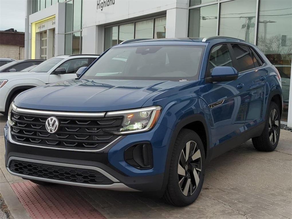 new 2026 Volkswagen Atlas Cross Sport car, priced at $43,894