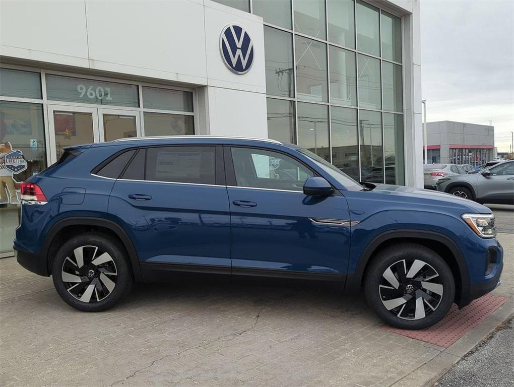 new 2026 Volkswagen Atlas Cross Sport car, priced at $43,894