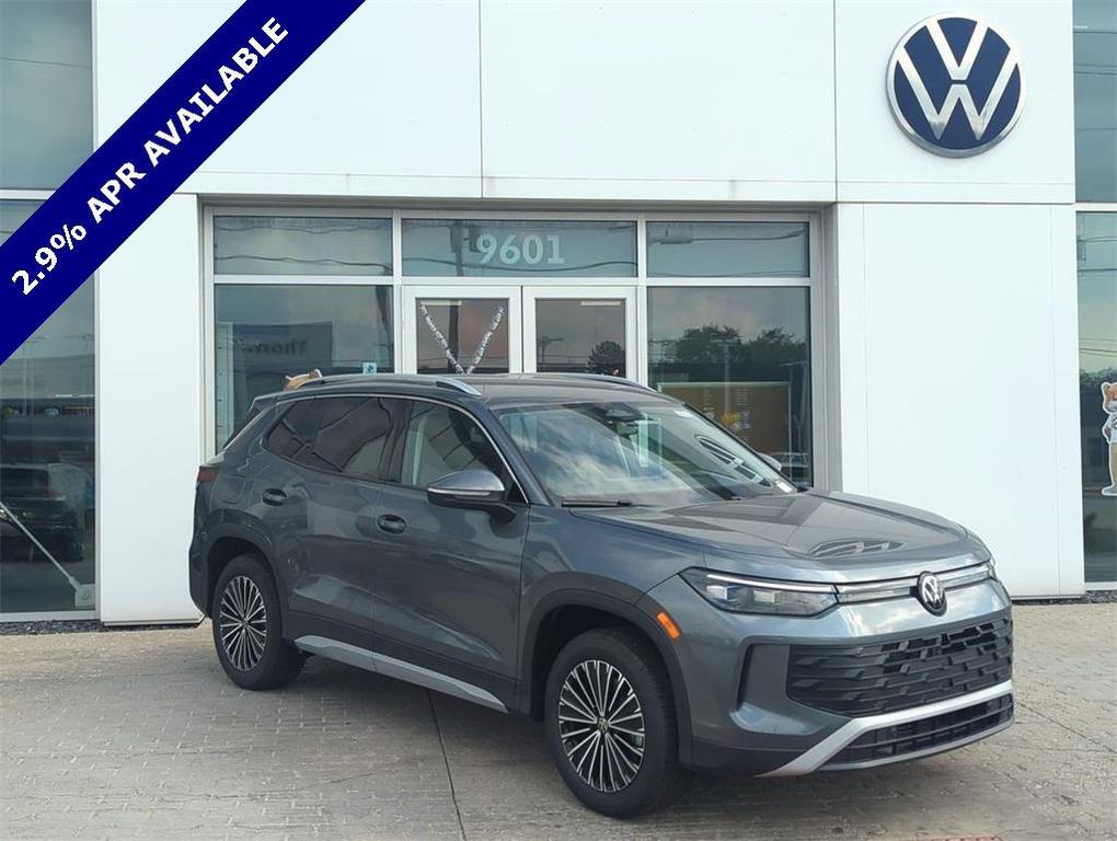 new 2025 Volkswagen Tiguan car, priced at $29,111