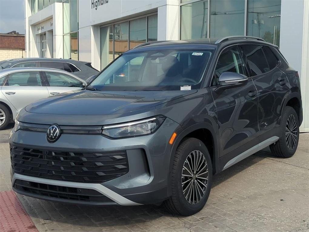 new 2025 Volkswagen Tiguan car, priced at $27,611