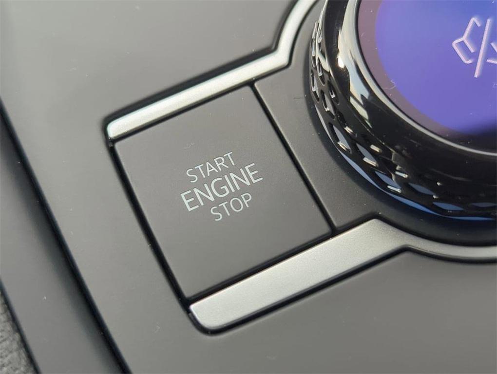 new 2025 Volkswagen Tiguan car, priced at $27,611