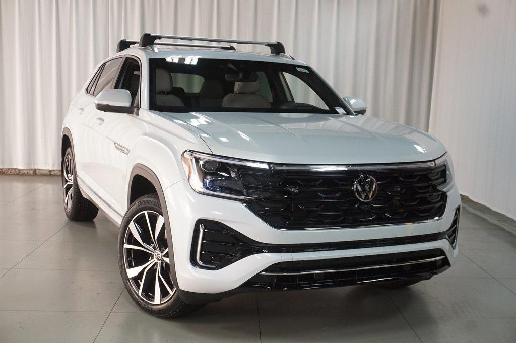 new 2026 Volkswagen Atlas Cross Sport car, priced at $52,406