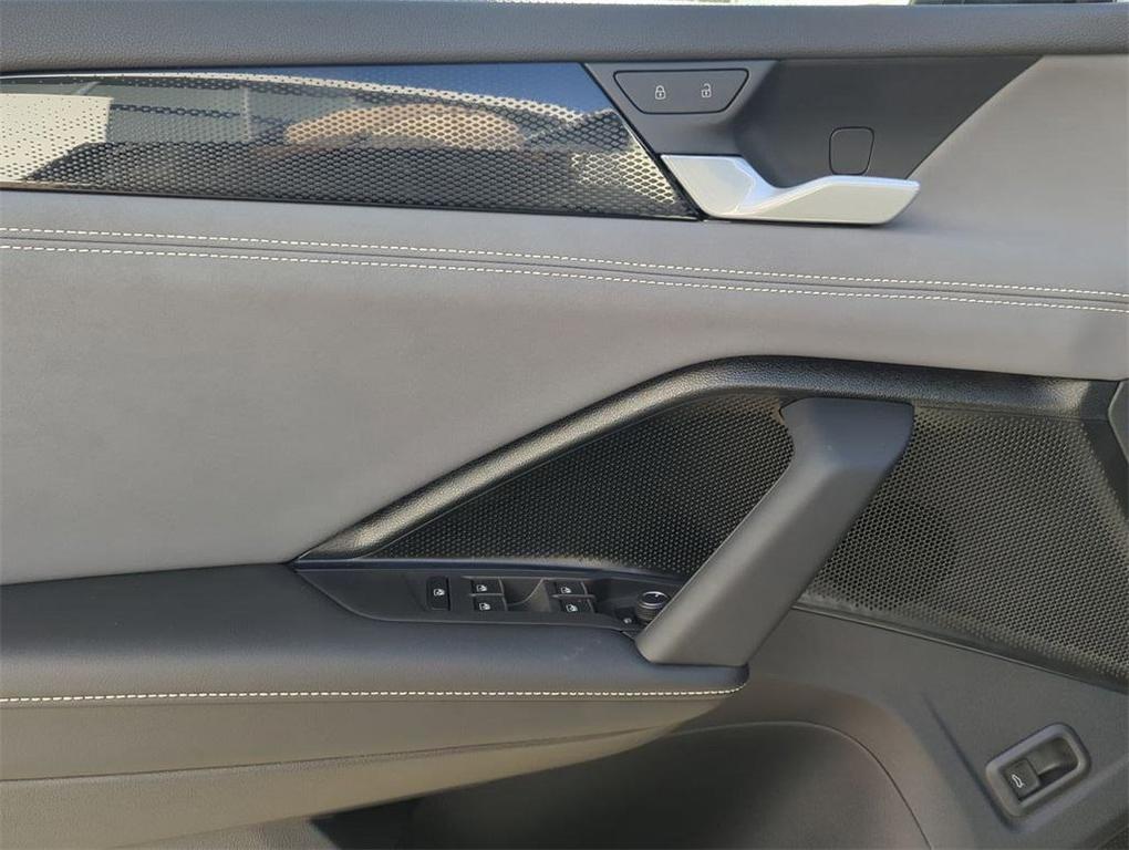 new 2026 Volkswagen Tiguan car, priced at $38,722