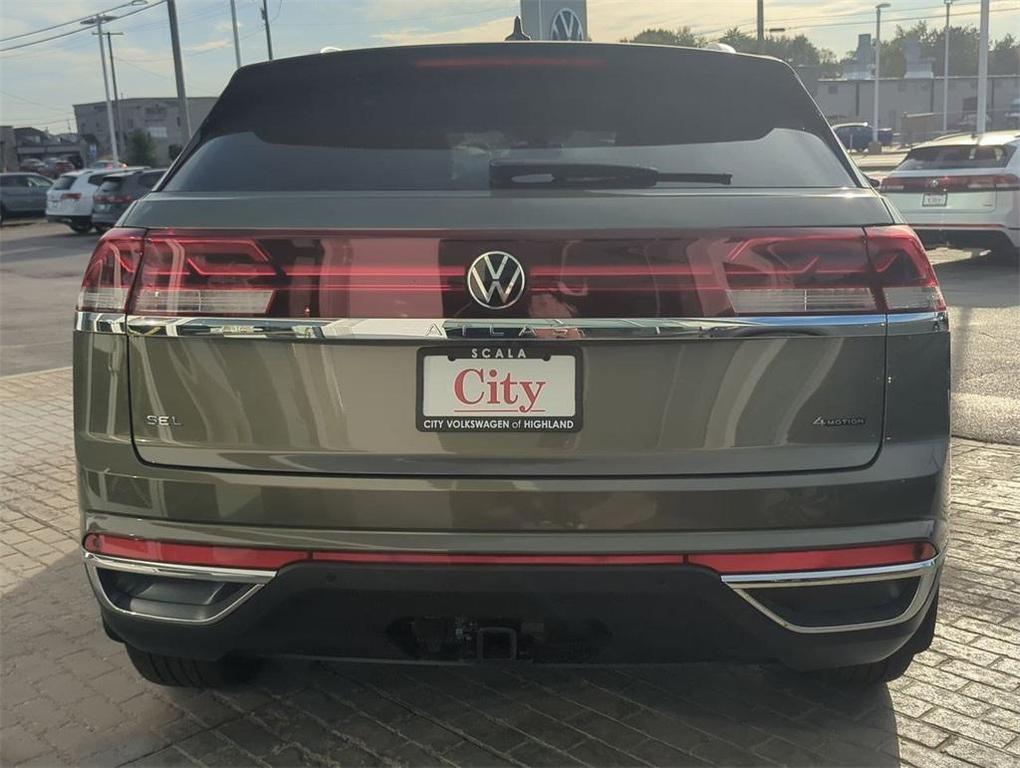 new 2026 Volkswagen Atlas Cross Sport car, priced at $47,125
