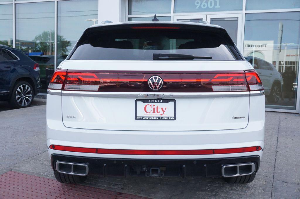 used 2024 Volkswagen Atlas Cross Sport car