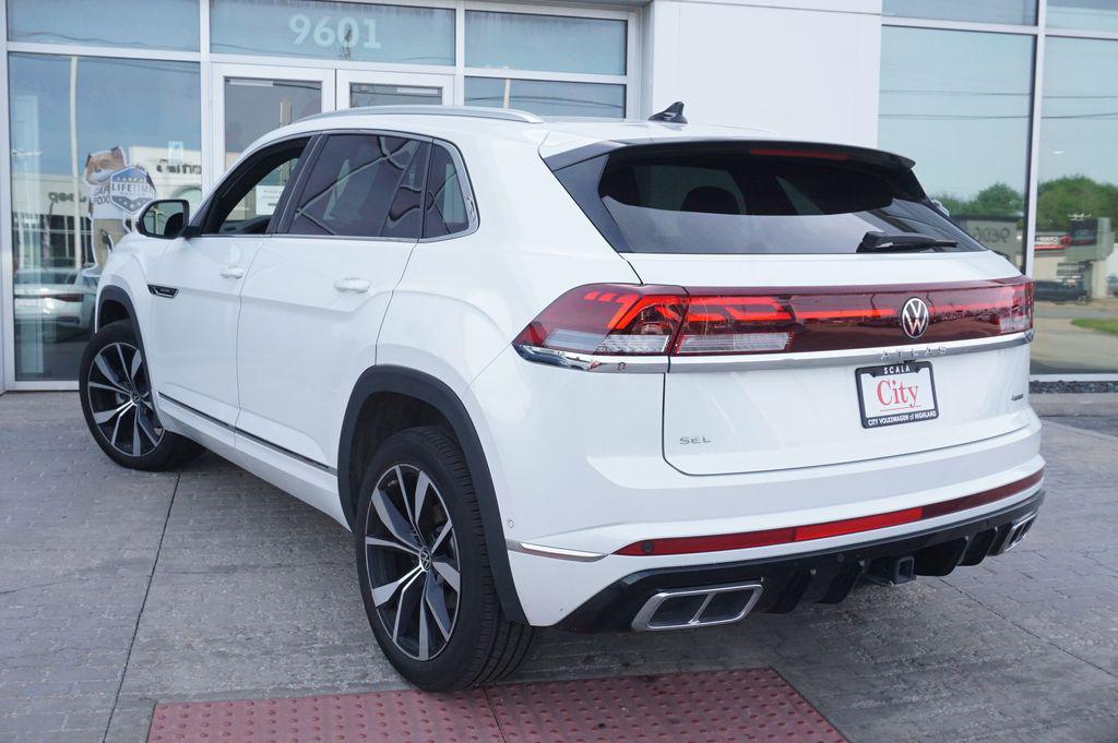 used 2024 Volkswagen Atlas Cross Sport car