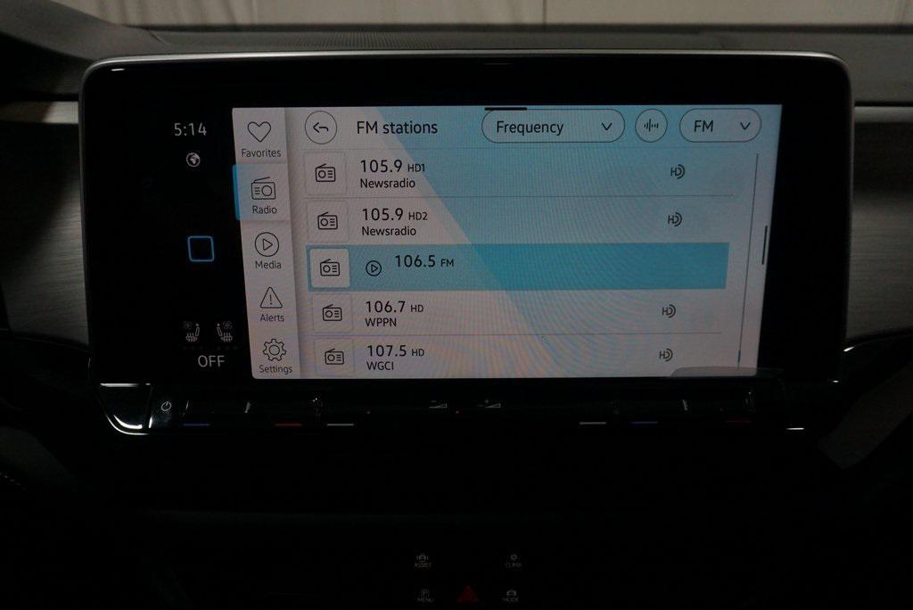 new 2025 Volkswagen Atlas Cross Sport car, priced at $39,841