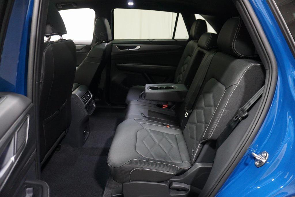 new 2025 Volkswagen Atlas Cross Sport car, priced at $39,841